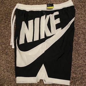 Nike DRI-FIT Throwback Futura shorts